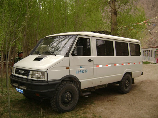 綜合測(cè)井車.jpg